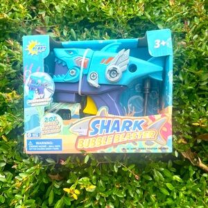 ⚡️NEW⚡️Shark bubbles blaster Gun